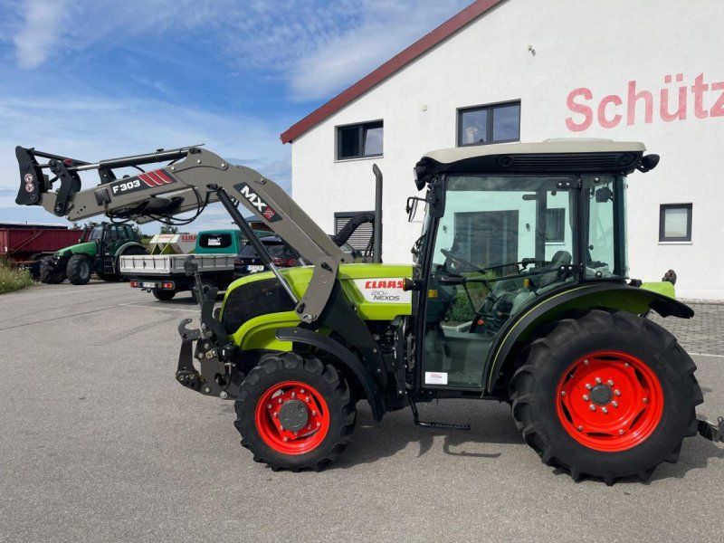 Claas Nexos 210  Frontlader, Frontzapfwelle