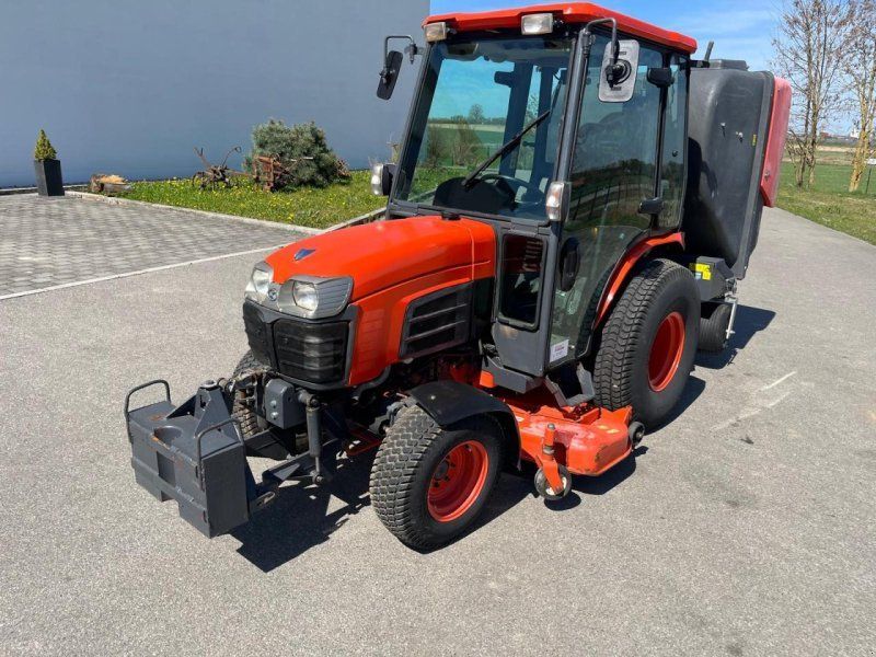 Kubota B3030 Rasenmäher  Grüngutbehälter