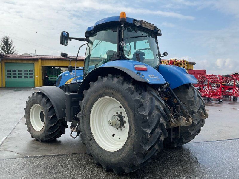 New Holland T7050