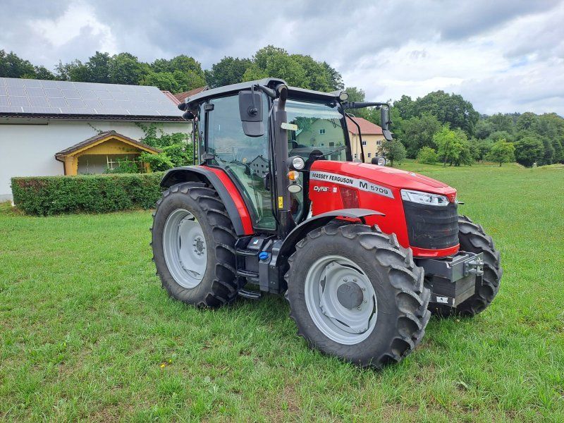 Massey Ferguson M 5709 Dyna 4