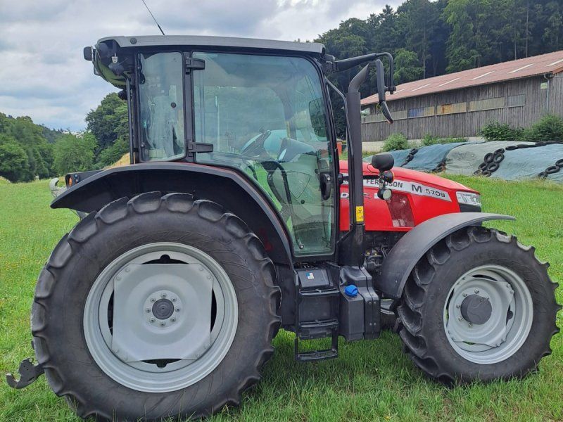 Massey Ferguson M 5709 Dyna 4
