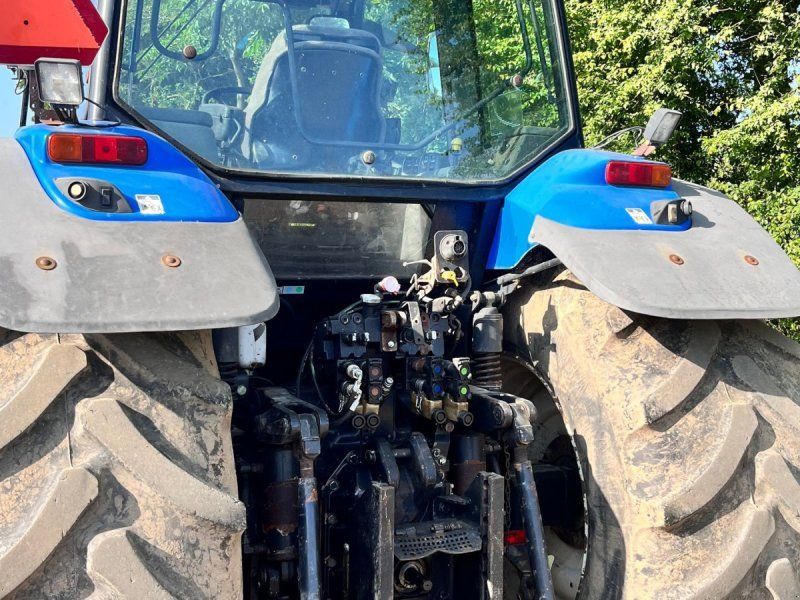 New Holland TM190