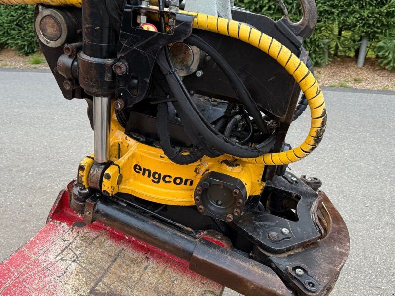 Takeuchi Tb2150