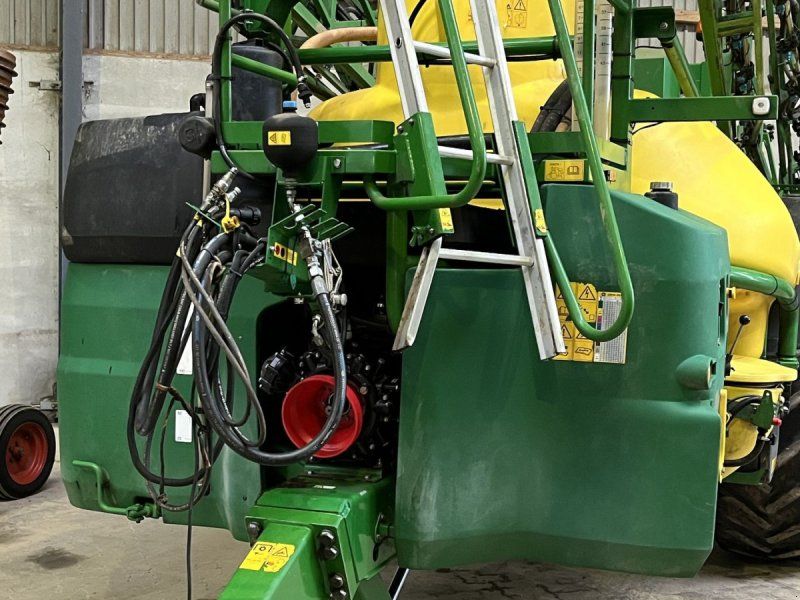 John Deere M944i isobus 28 m 4400 l.