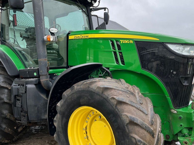 John Deere 7230R