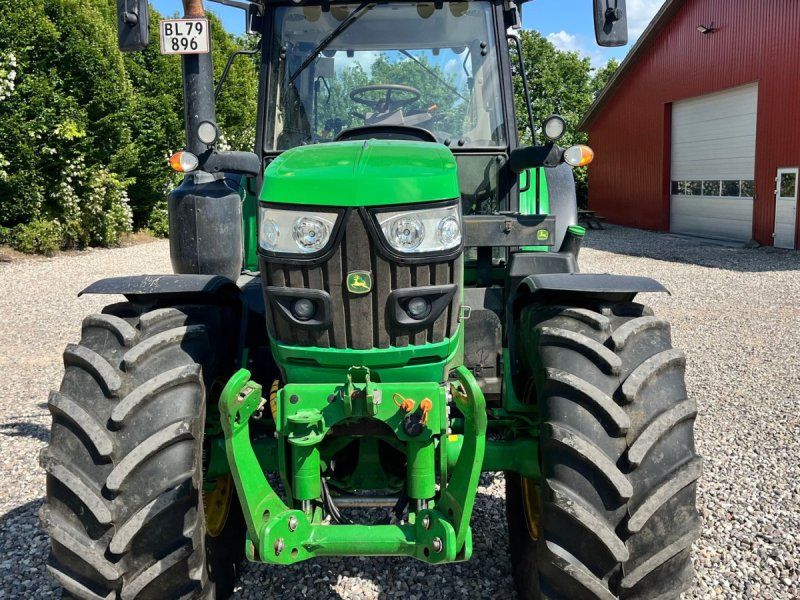 John Deere 6120 M