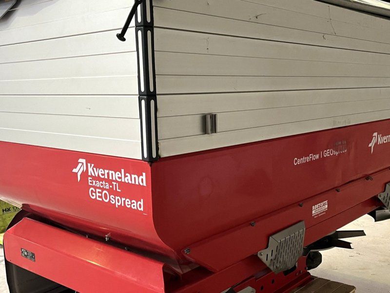 Kverneland acta TL 3900 GEOSPREAD Model year 2017
