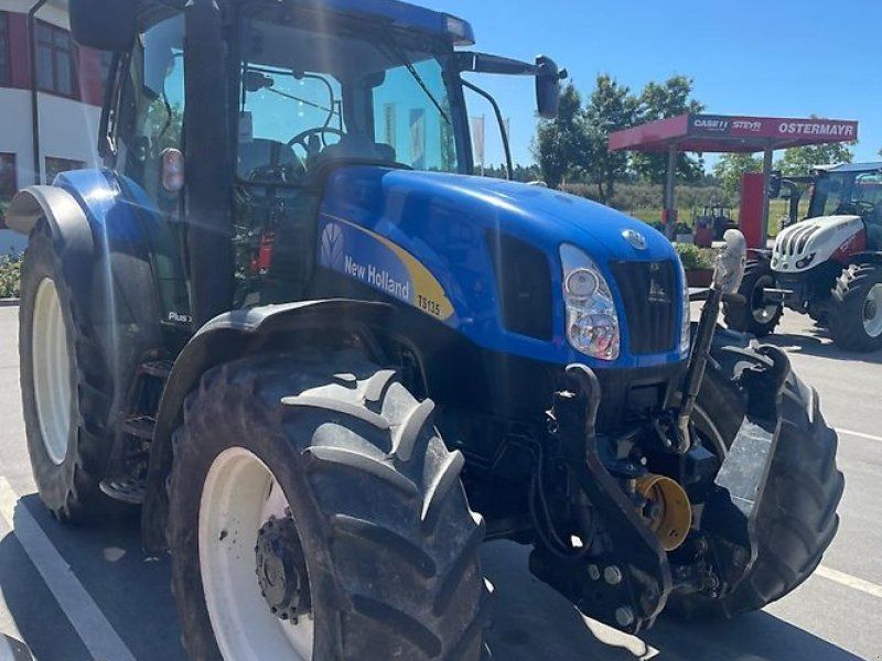 New Holland TSA 135