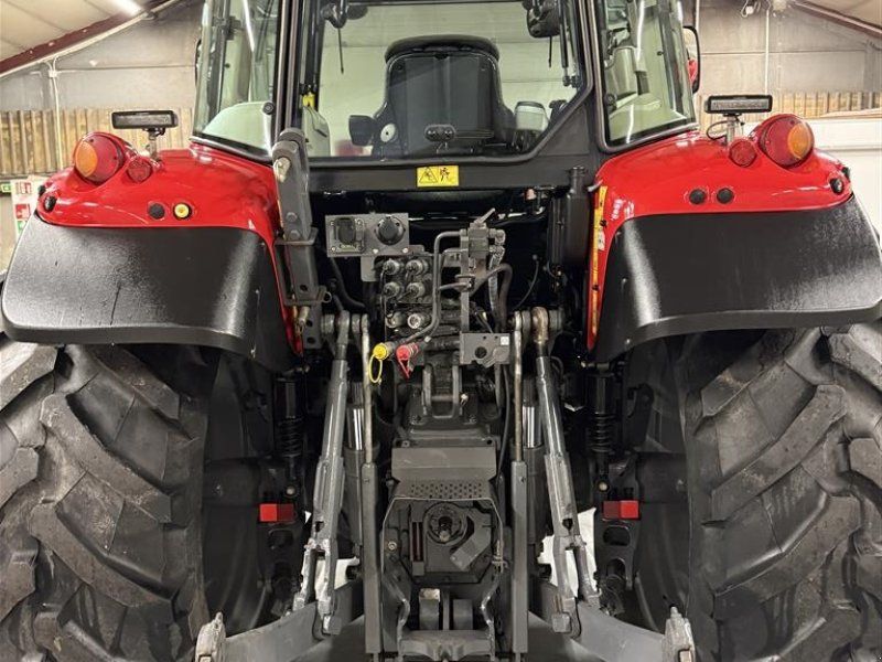 Massey Ferguson 5613 Dyna 4
