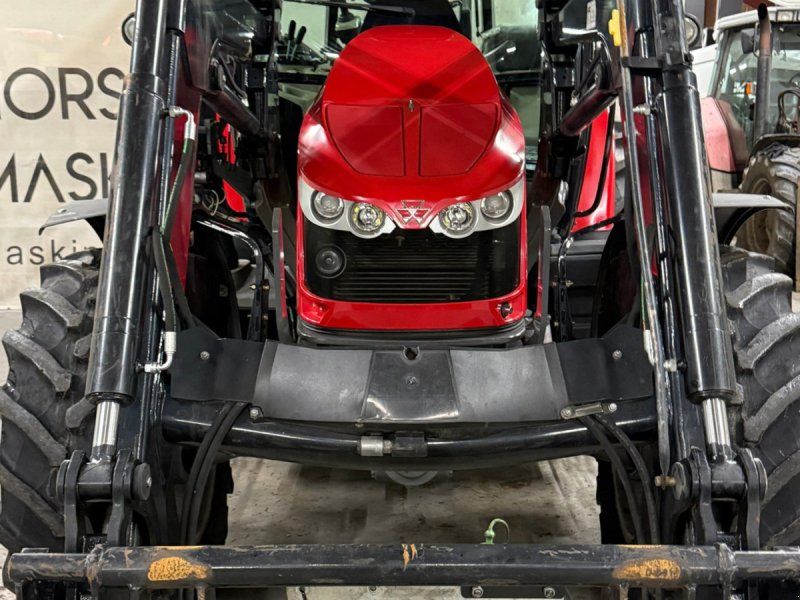 Massey Ferguson 5712 SL Dyna4