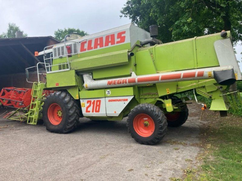 Claas Dominator 218 Mega
