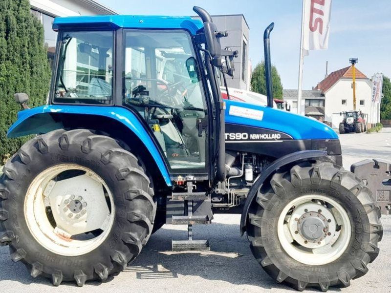 New Holland TS90