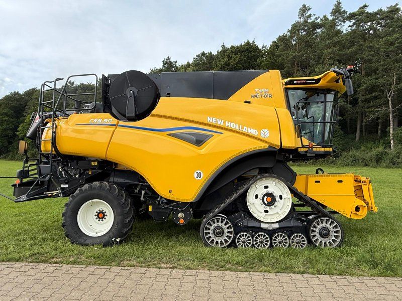 New Holland CR 8.90 Raupe IntelliSense