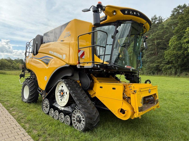 New Holland CR 8.90 Raupe IntelliSense