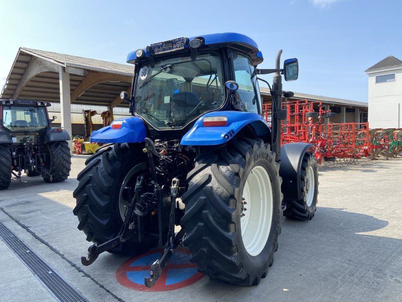 New Holland T6050 Elite