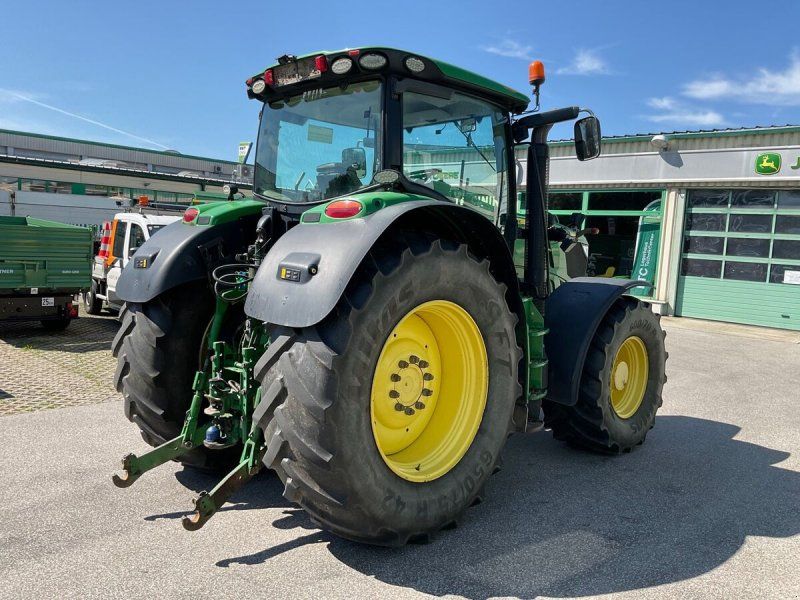 John Deere 6210R