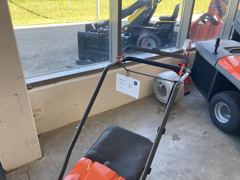 Husqvarna LC 247S