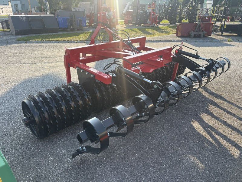 Universal Cambrige  300