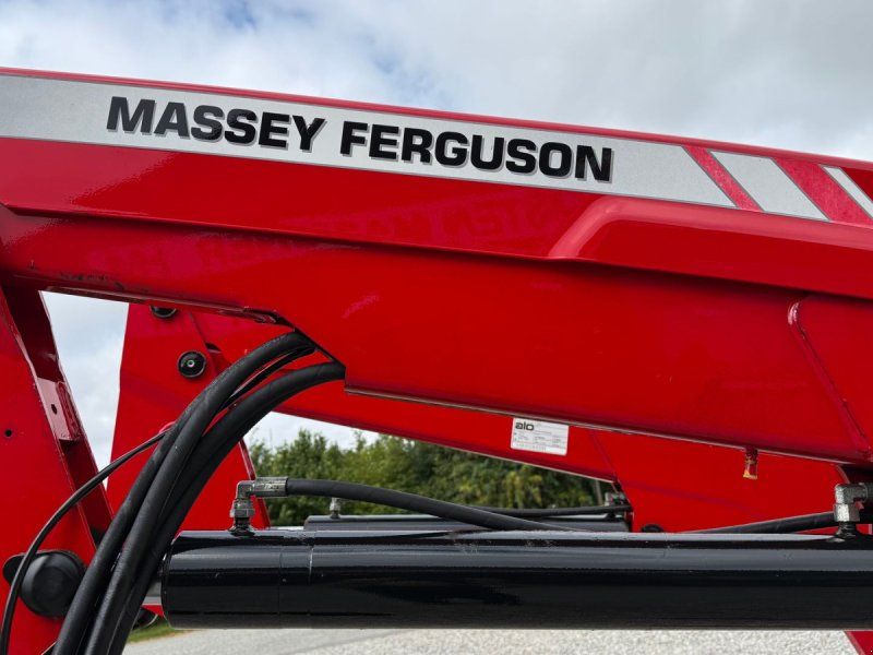 Massey Ferguson 966
