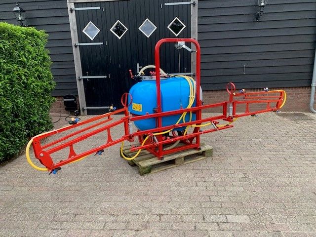 Veldspuit 300 liter 6 m BIARDZKI