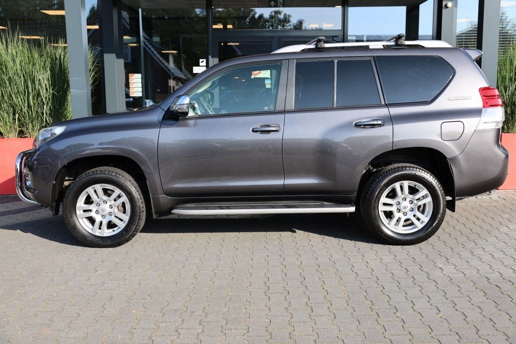 Toyota Landcruiser 150 3.0 D-4D 5DRS VX A/T VAN