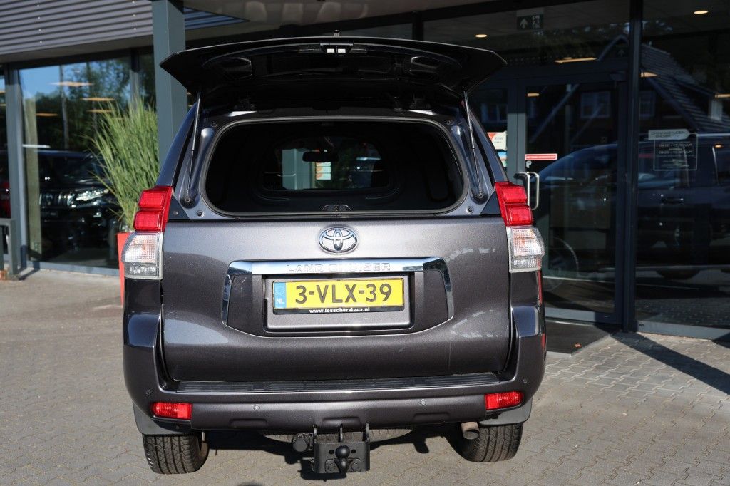 Toyota Landcruiser 150 3.0 D-4D 5DRS VX A/T VAN