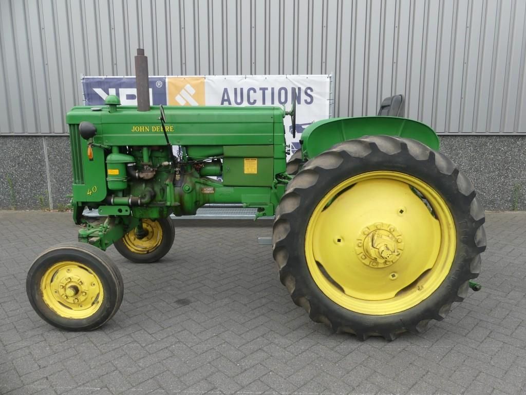 John Deere 40