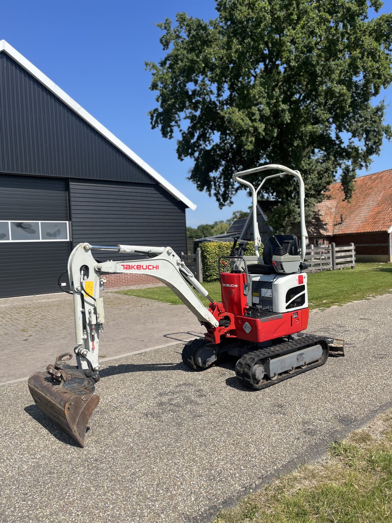 Takeuchi TB210R bj 2020