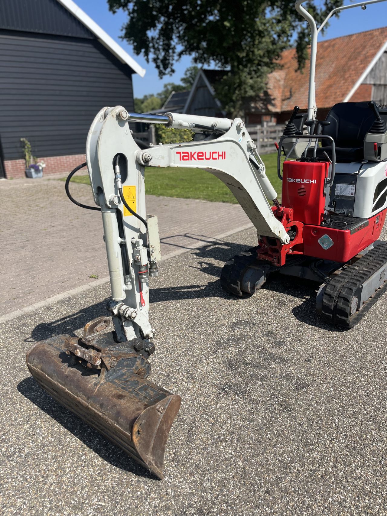 Takeuchi TB210R bj 2020