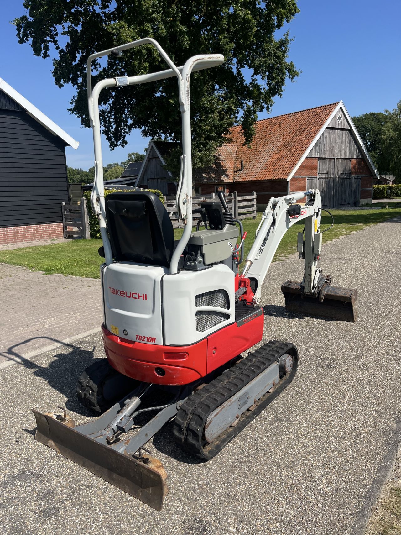 Takeuchi TB210R bj 2020