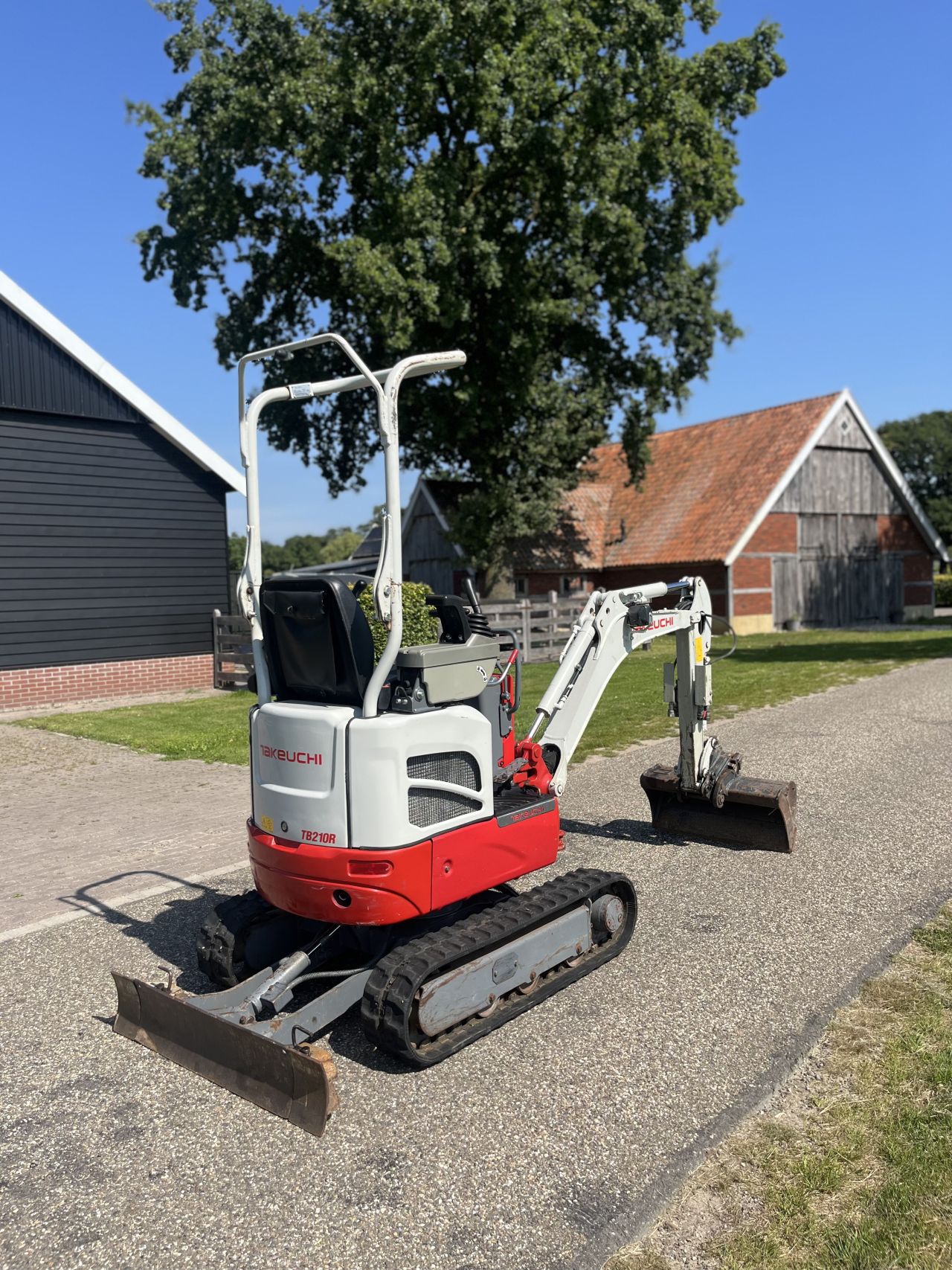 Takeuchi TB210R bj 2020