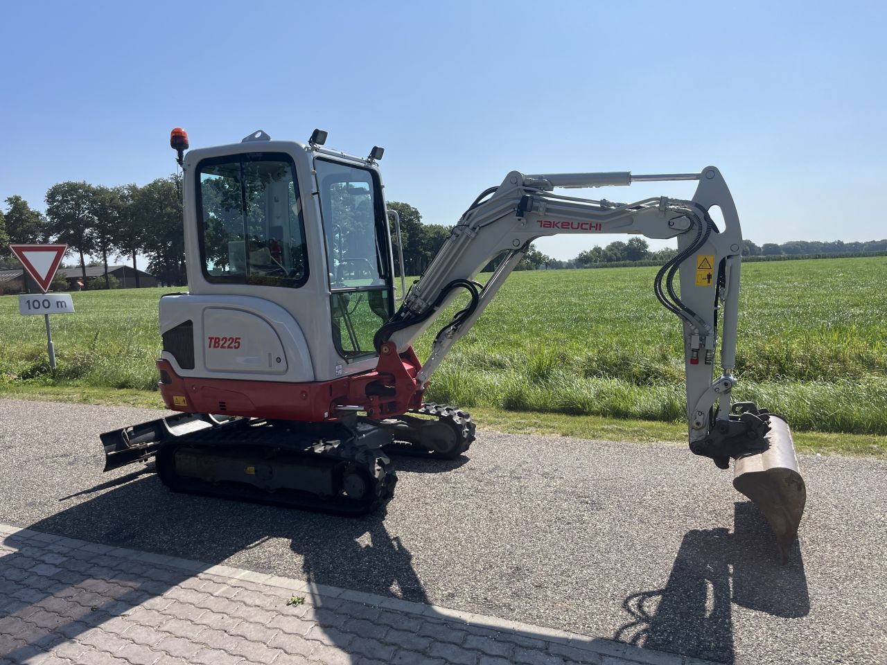 Takeuchi TB225 BJ 2020