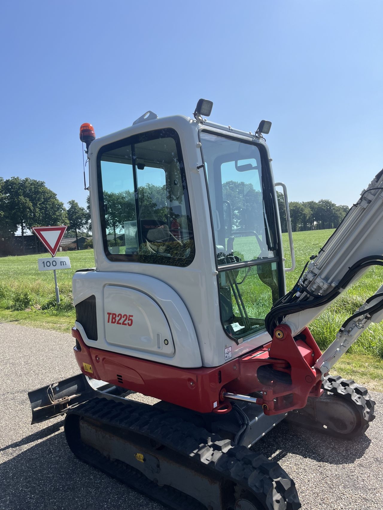 Takeuchi TB225 BJ 2020