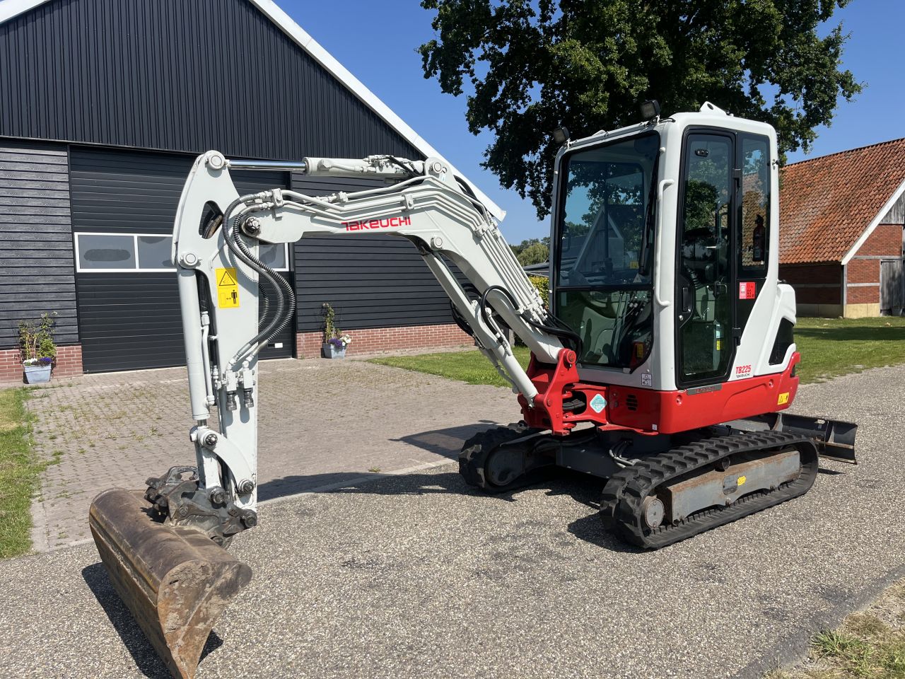 Takeuchi TB225 BJ 2020