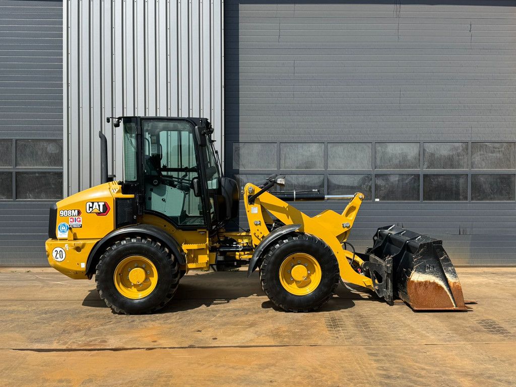 Caterpillar 908M