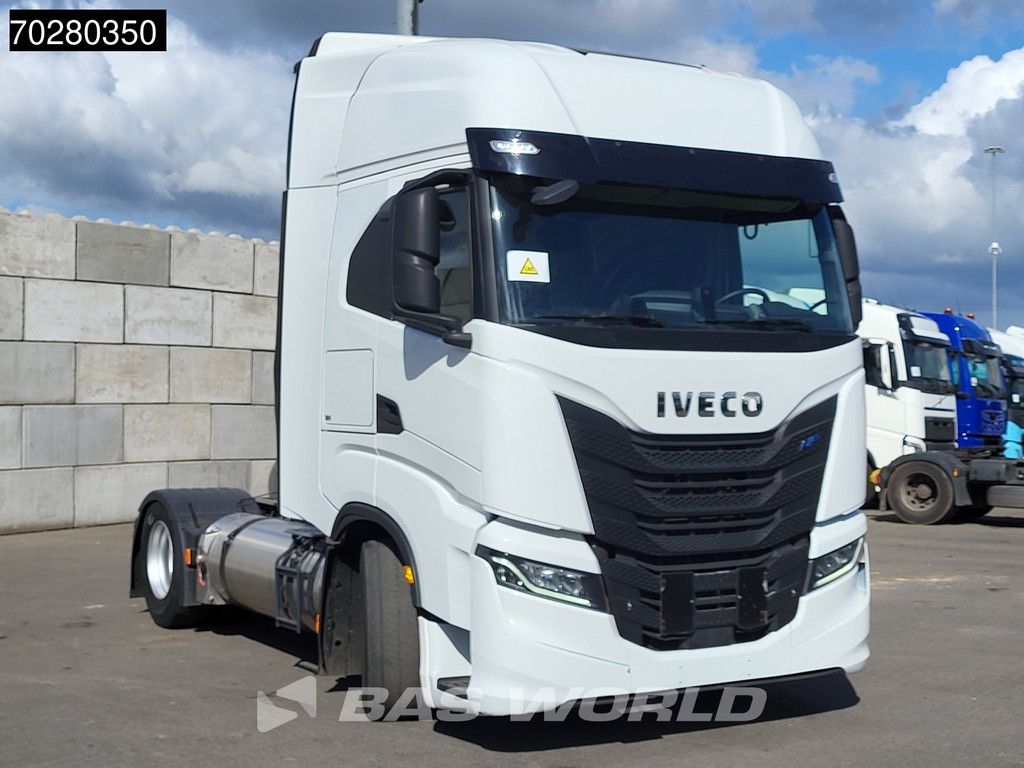 Iveco S-Way 460 4X2 Retarder 2x LNG Tanks ACC Navi LED Euro 6