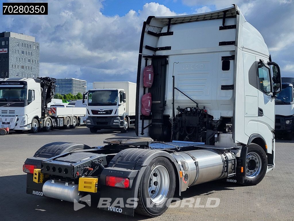 Iveco S-Way 460 4X2 Retarder 2x LNG Tanks ACC Navi LED Euro 6