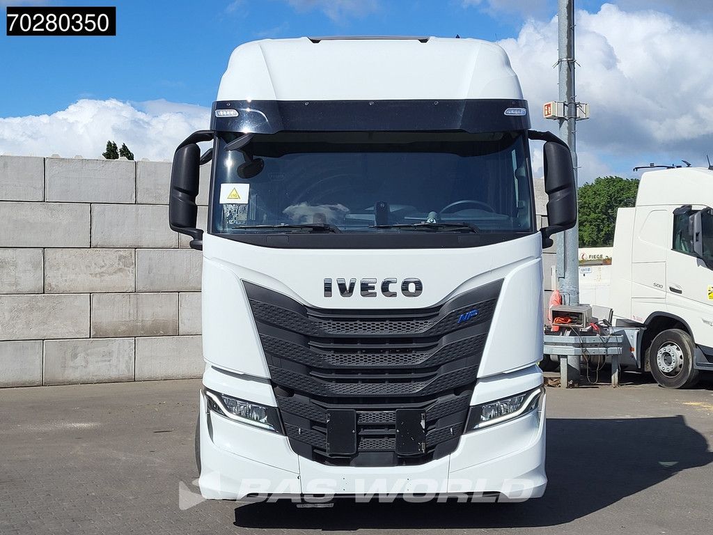 Iveco S-Way 460 4X2 Retarder 2x LNG Tanks ACC Navi LED Euro 6