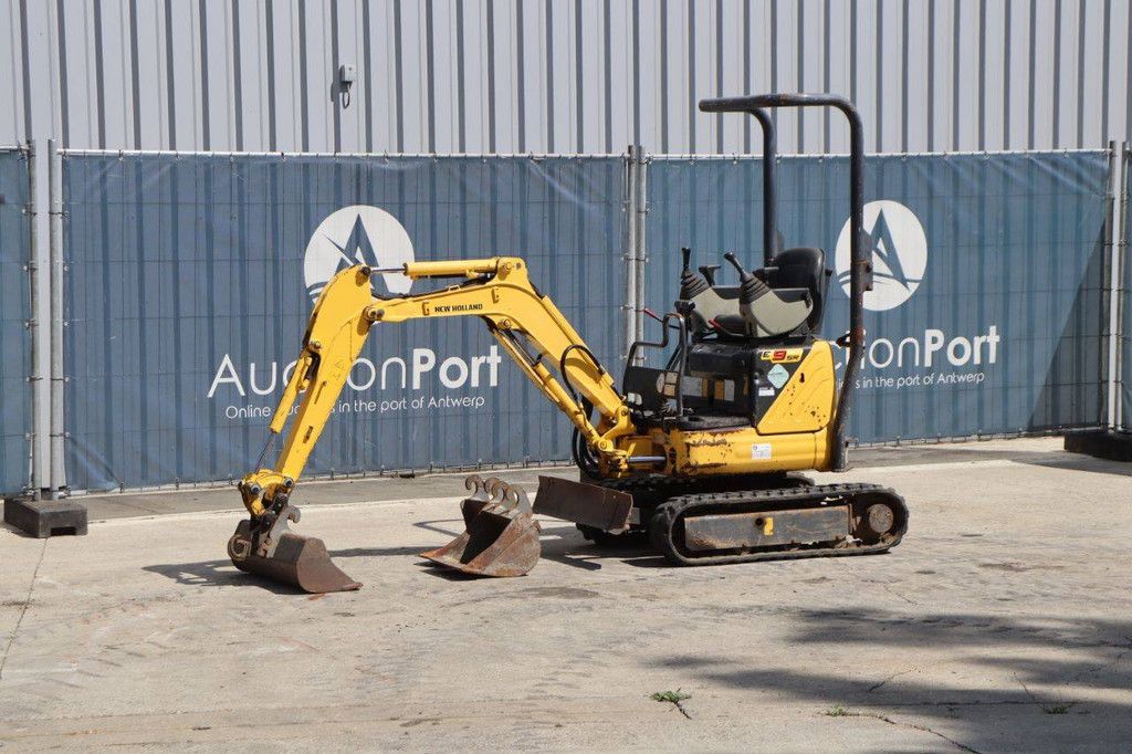 Mini excavator New Holland E9SR Diesel 2006