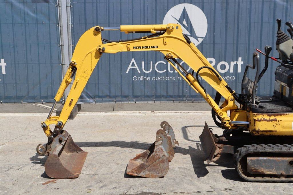 Mini excavator New Holland E9SR Diesel 2006