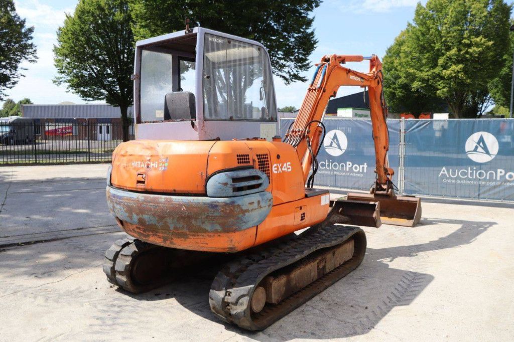Rupsgraafmachine Hitachi EX45.2 Diesel 1999