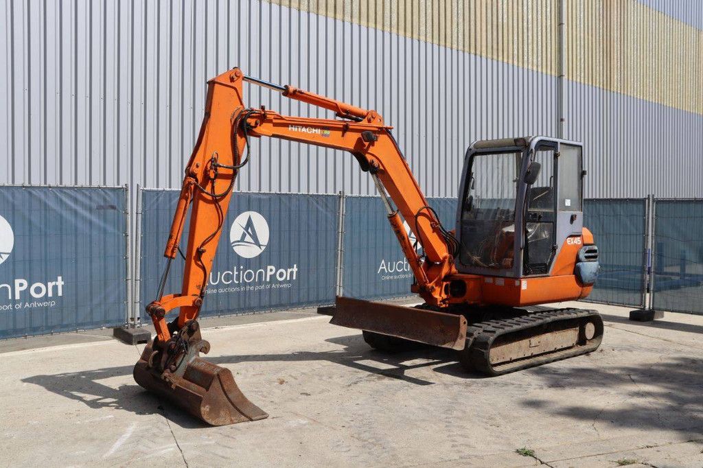 Rupsgraafmachine Hitachi EX45.2 Diesel 1999