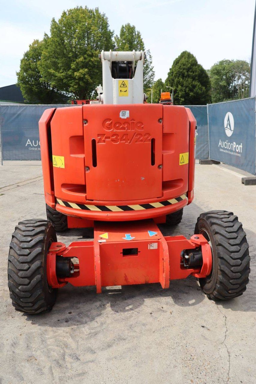 Genie Z-34/22 Diesel 12.52m Articulated Boom Lift 2013