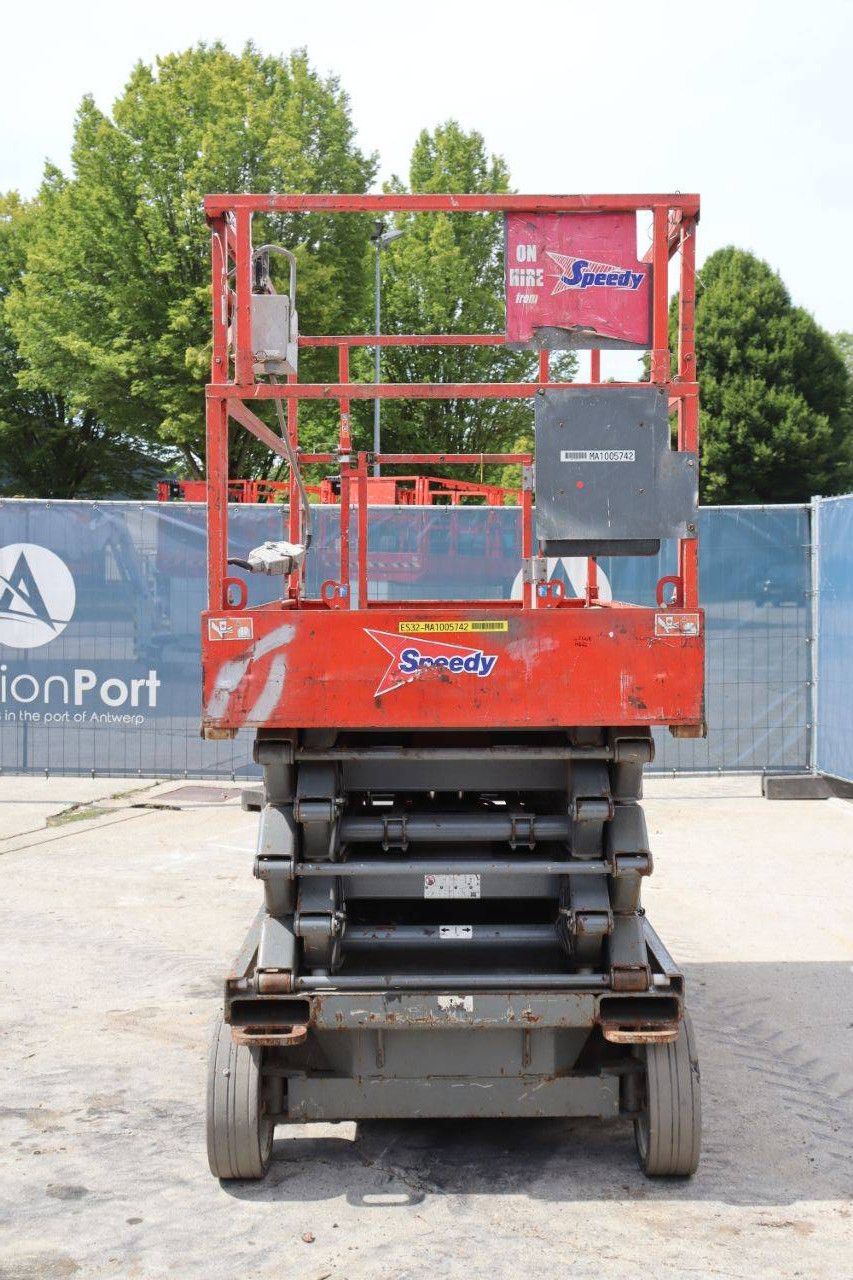 Scissor Lift Skyjack SJ III - 4632 Electric 11.9m 2014