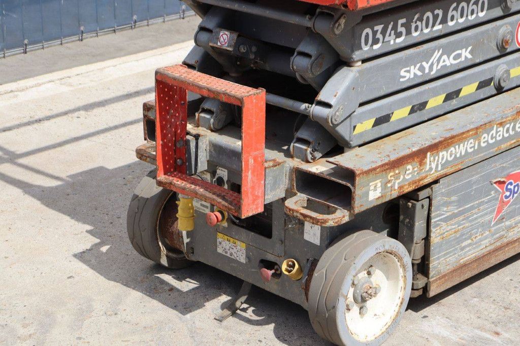 Scissor Lift Skyjack SJ III - 3219 Electric 7.79m 2014