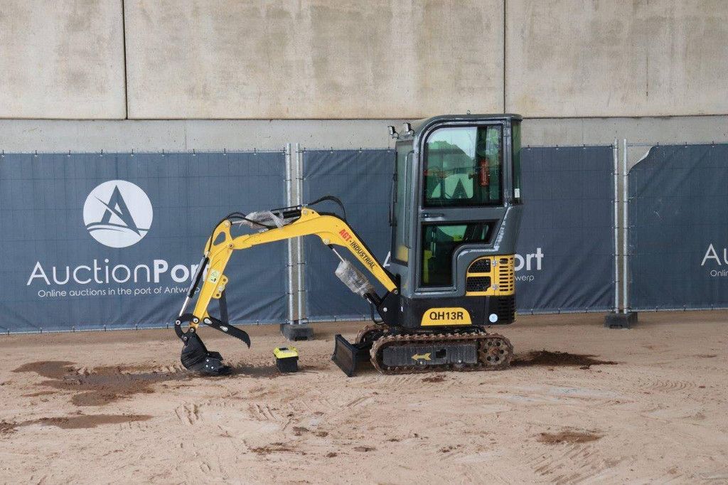 Minigraver AGT Industrial QH13R Benzine 2024 Nieuw