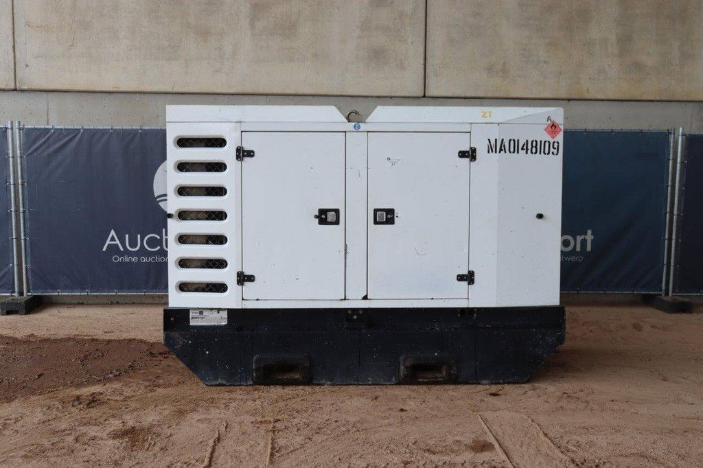 Generator SDMO R90C3 Diesel 2011 90kVA