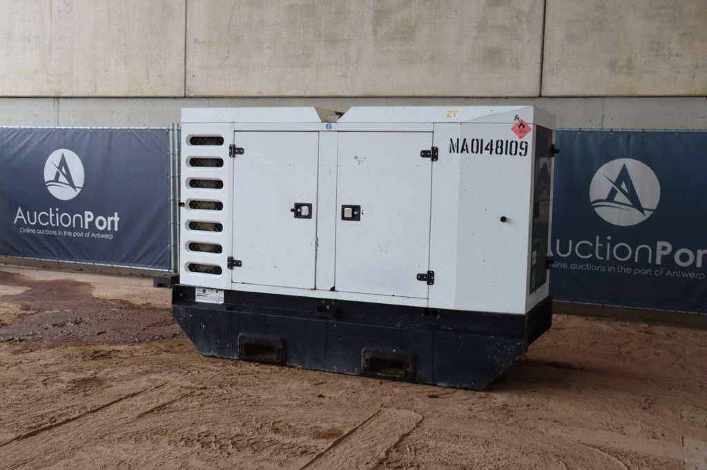 Generator SDMO R90C3 Diesel 2011 90kVA