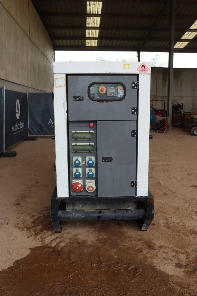 Generator SDMO R90C3 Diesel 2011 90kVA