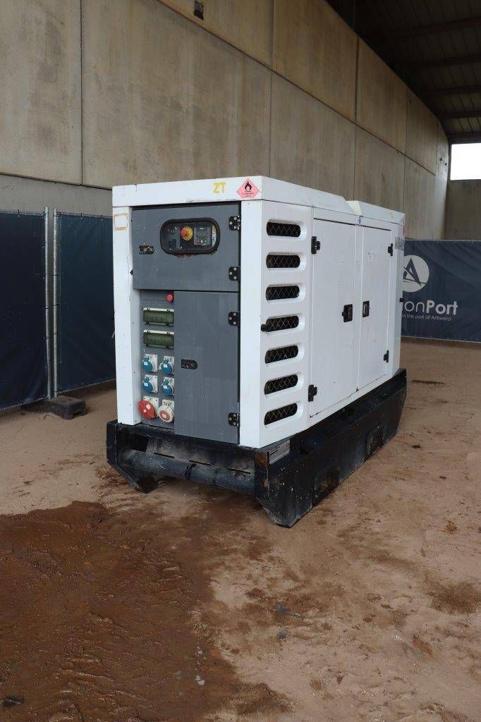 Generator SDMO R90C3 Diesel 2011 90kVA